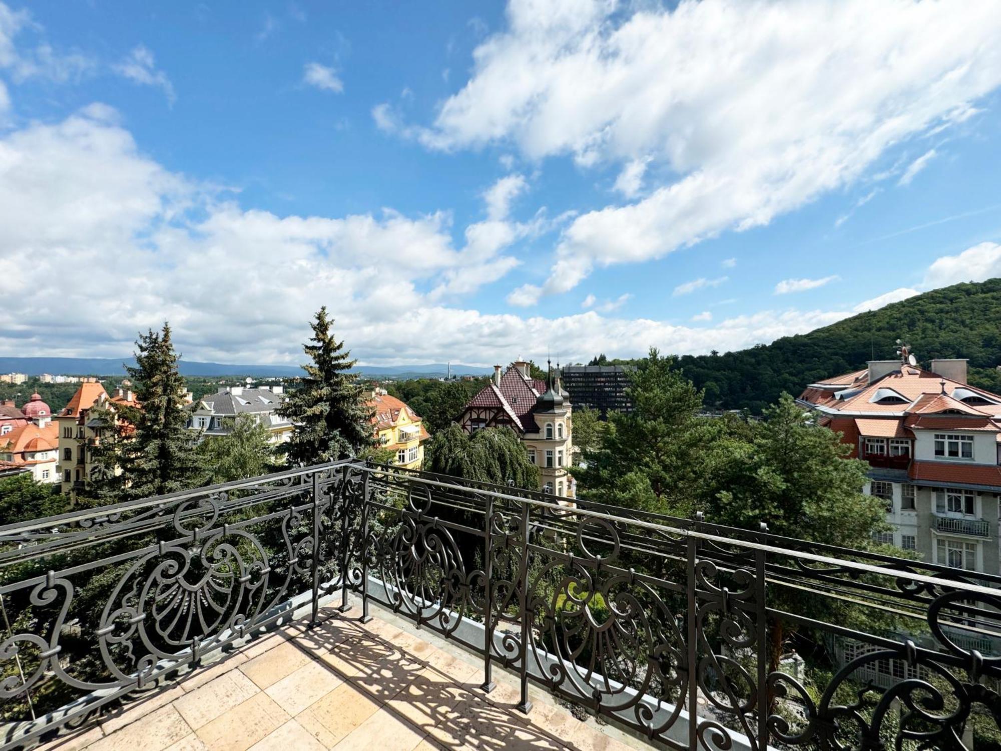 Luxury Apartment Diamond Karlovy Vary Luaran gambar